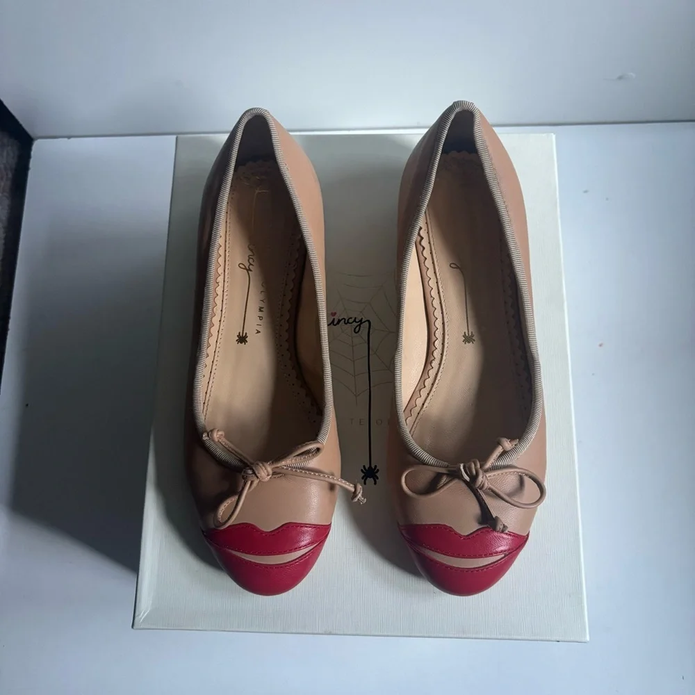 Charlotte Olympia worn 1723